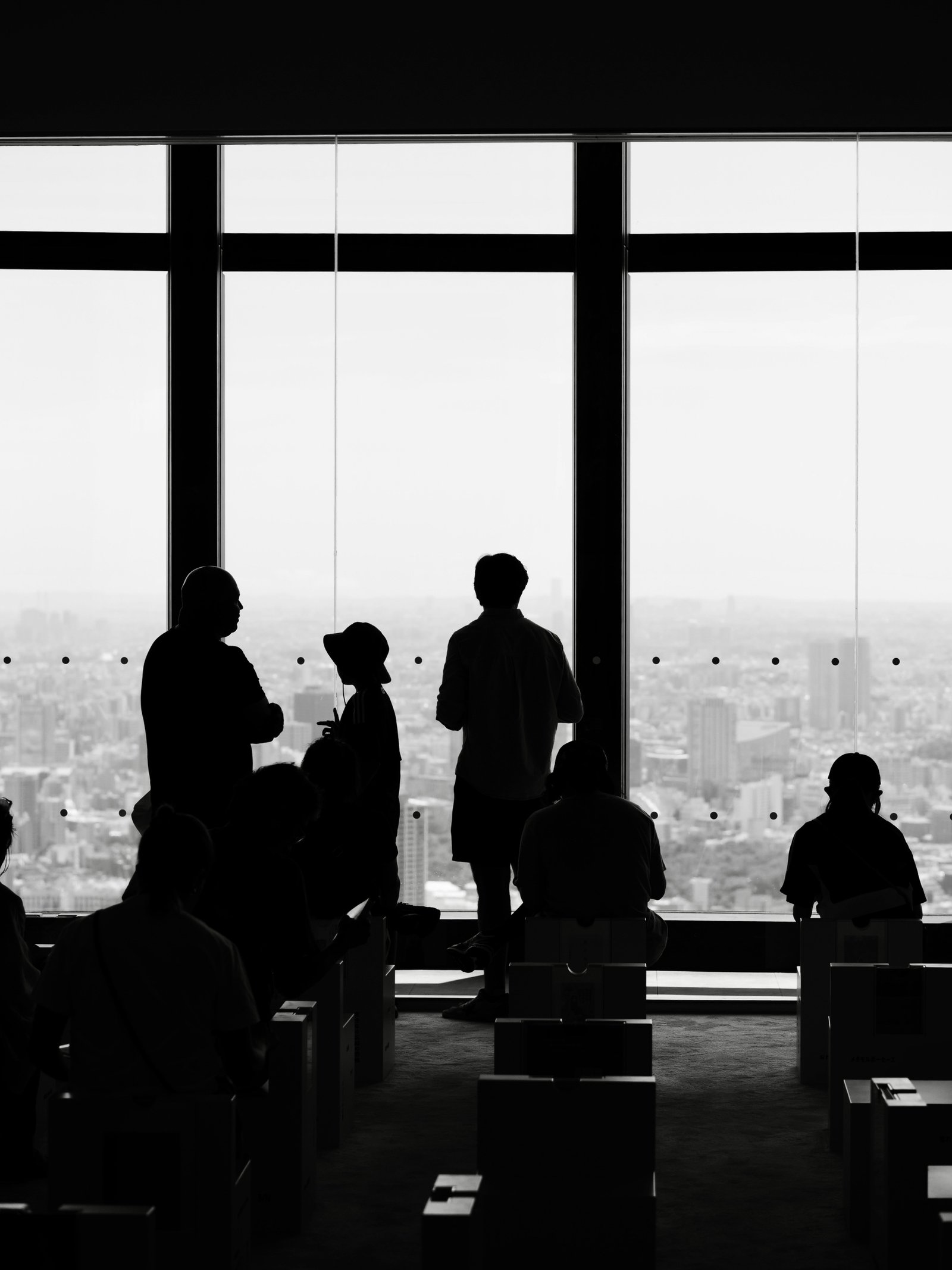 Personas conversando sobre financiación